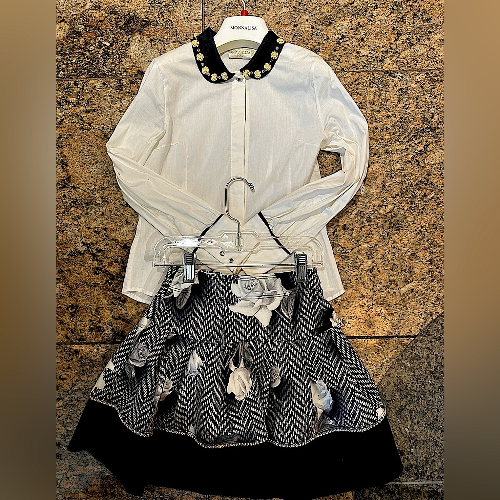 Monnalisa outfit Top size 8 Skirt size 6